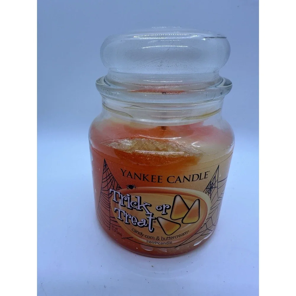Yankee Trick or Trick Candy Corn & Buttercream Candle 45-50 hrs Burn Rare 12oz.